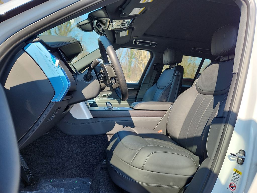 Thumbnail: 2026 Land Rover Range Rover - 6