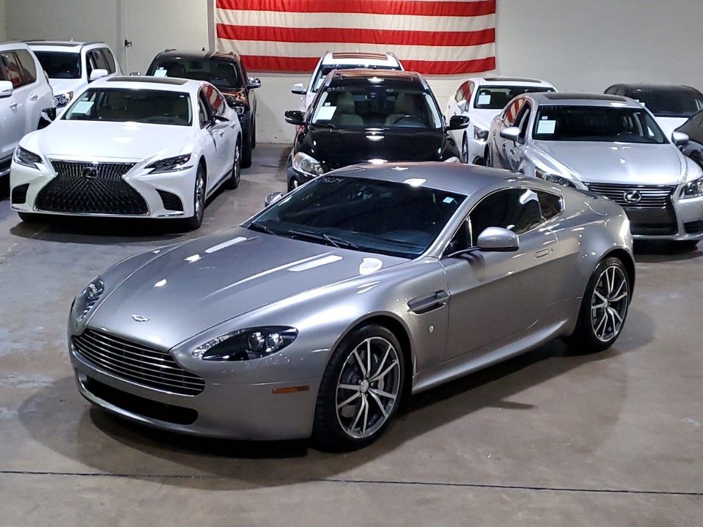 2011 Aston Martin V8 Vantage Base 29