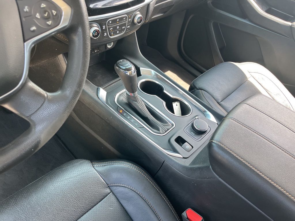 2020 Chevrolet Traverse LS 19