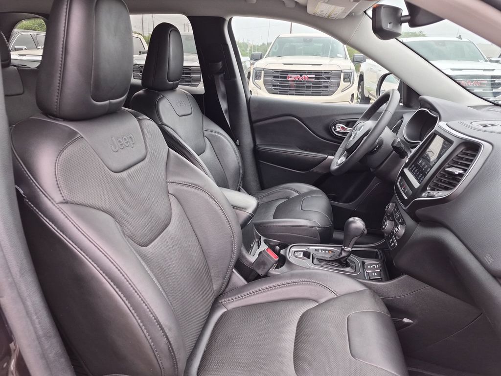 Used Car 2021 Jeep Cherokee  Latitude Lux For Sale Under $20,000 In Austin, Texas