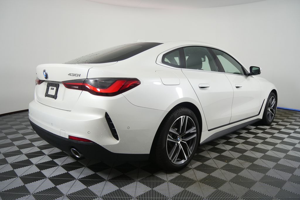 Thumbnail: 2025 BMW 4 Series - 3