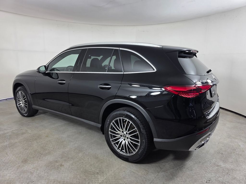 Certified Used 2025 Black Mercedes-Benz GLC 300 image 6