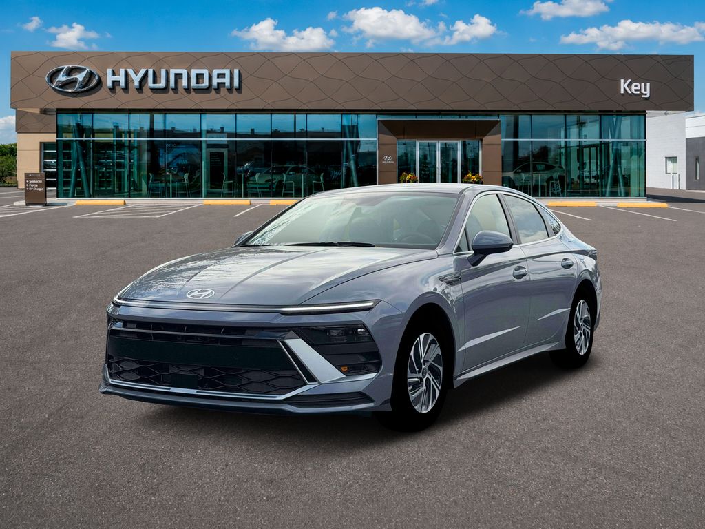 Transmission Blue 2026 Hyundai Sonata Hybrid Sedan Front-Wheel Drive 6-Speed Automatic