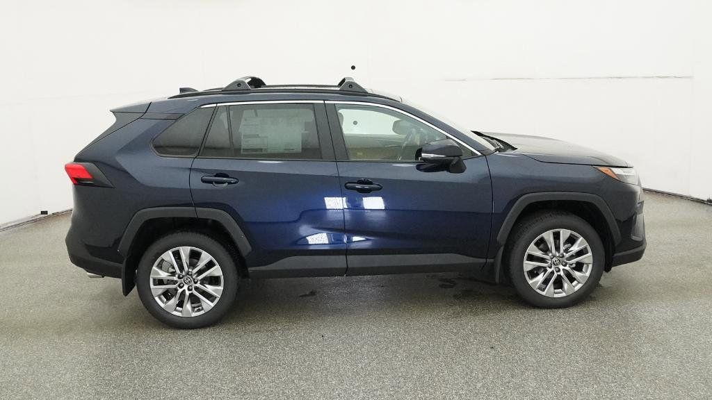 Thumbnail: 2025 Toyota RAV4 - 15