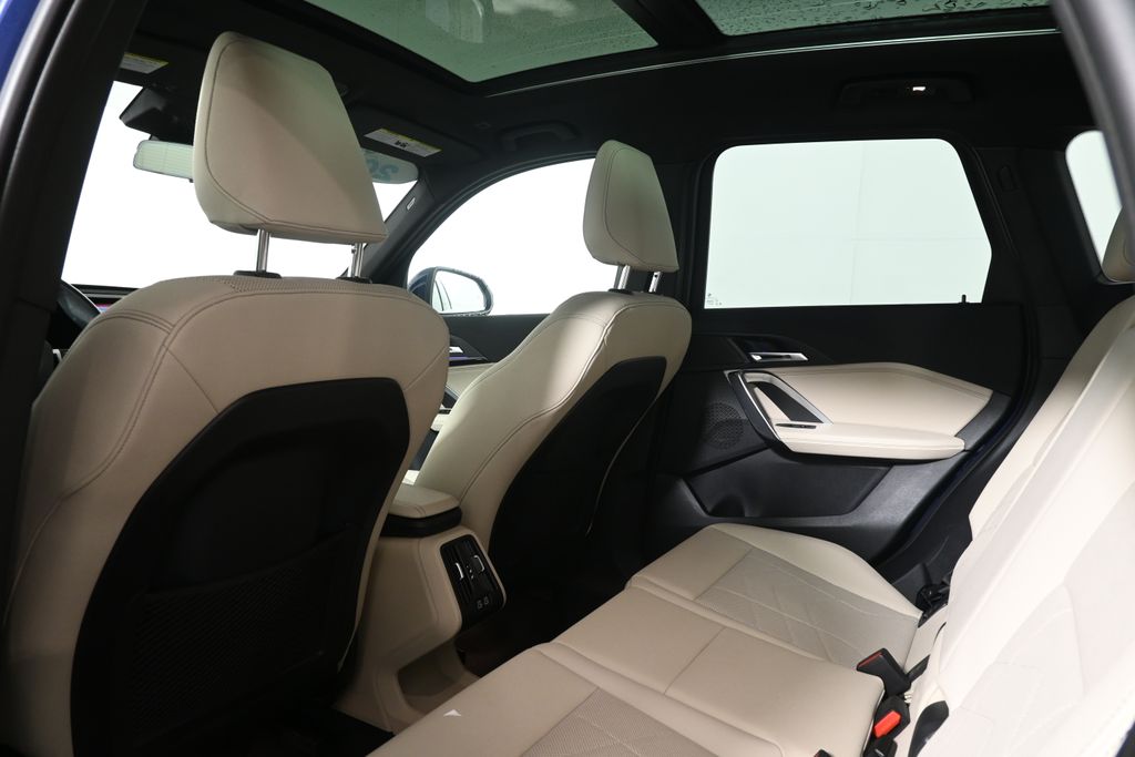 Thumbnail: 2023 BMW X1 - 32