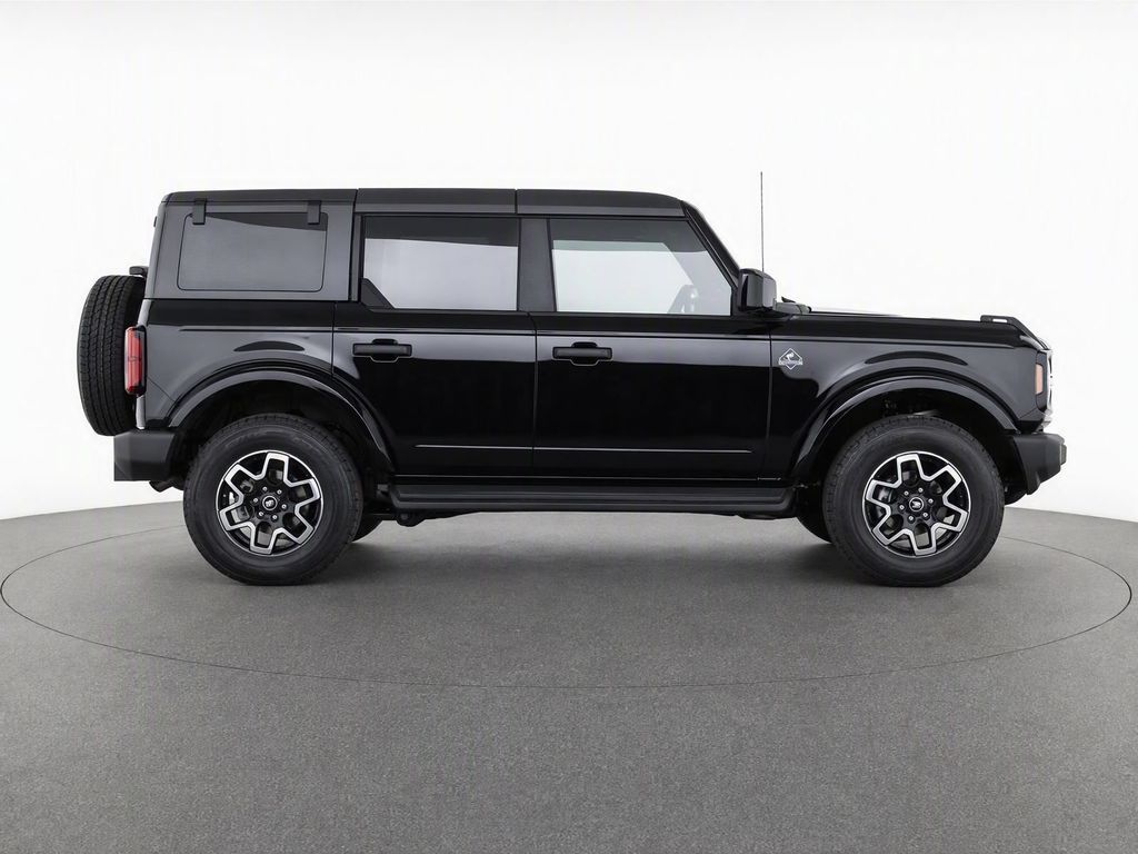 New 2026 Shadow Black Ford Outer Banks® image 8