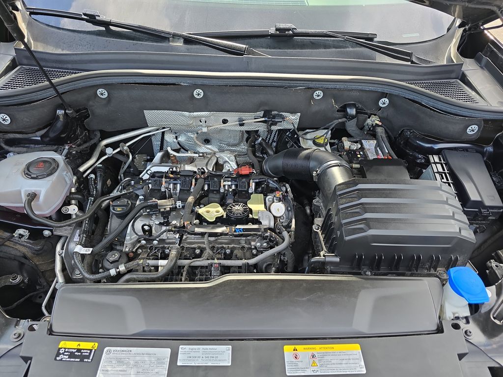 2024 Deep Black Pearl Volkswagen Atlas 2.0T SE w/Technology FWD SUV