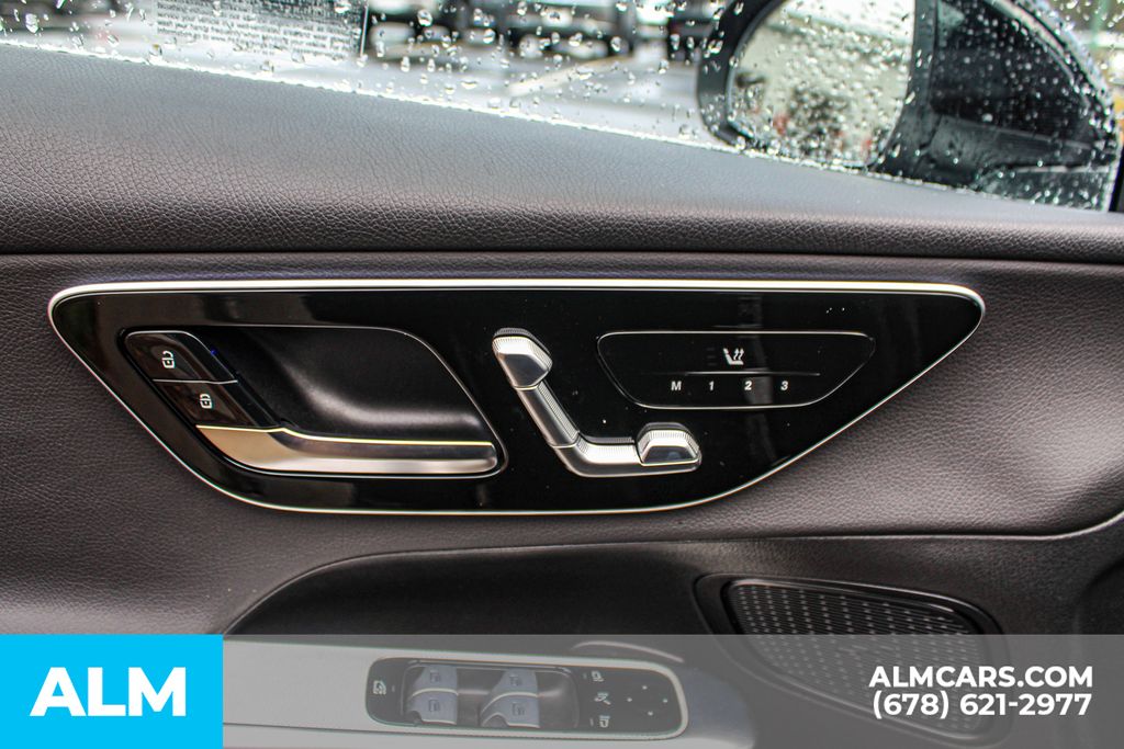Used 2026 Black Mercedes-Benz GLC 350e image 39