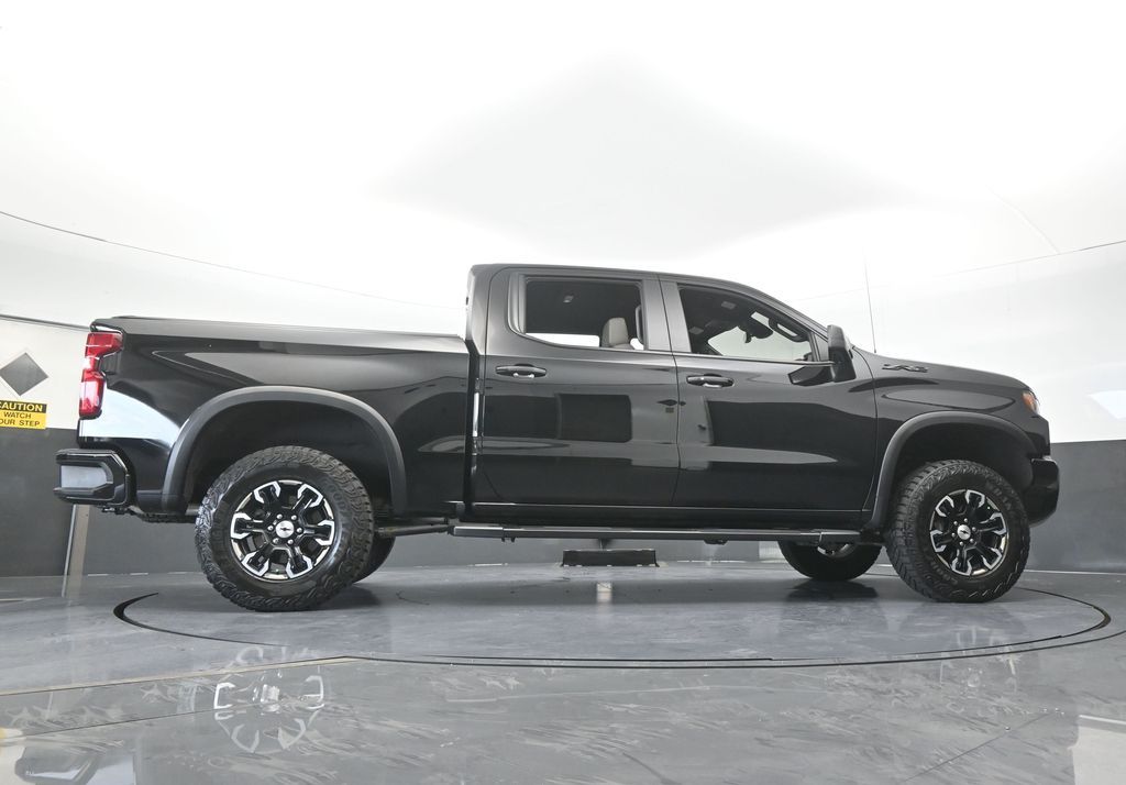 Used 2025 Black Chevrolet ZR2 image 73