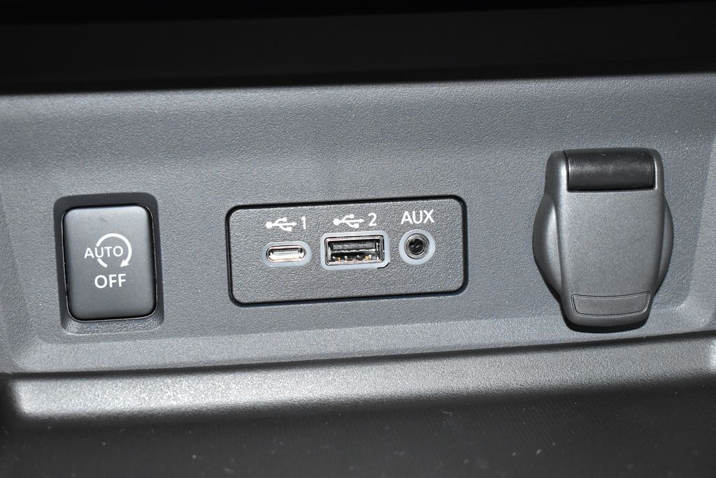 Thumbnail: 2025 Nissan Sentra - 22