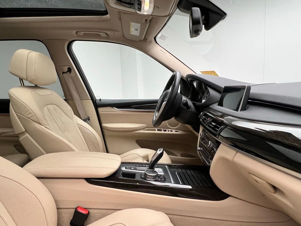 Thumbnail: 2015 BMW X5 - 6