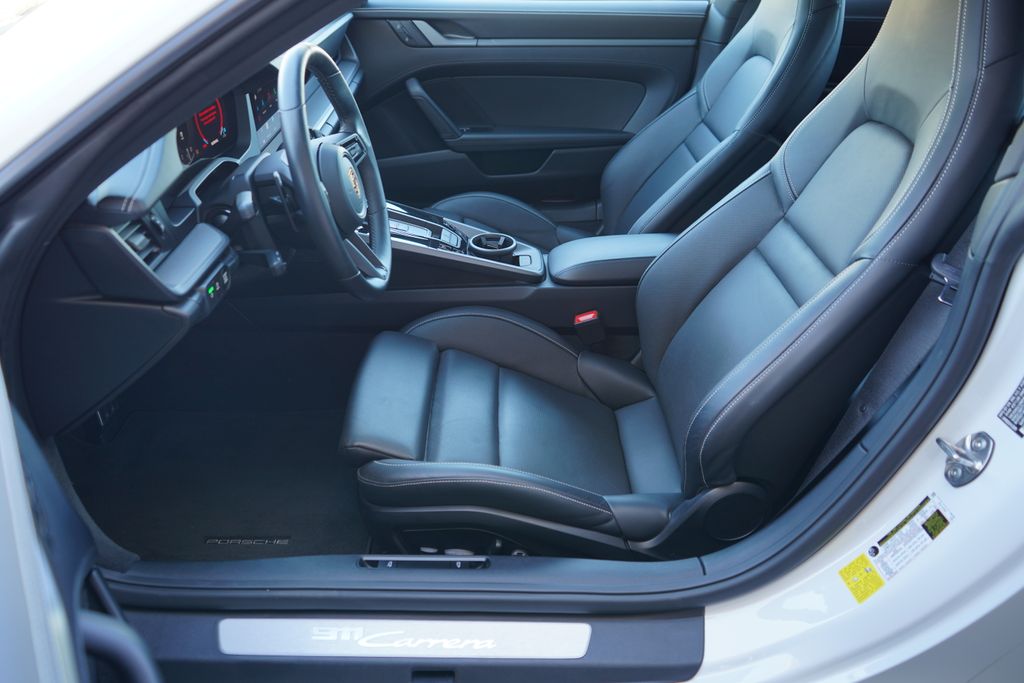 Thumbnail: 2025 Porsche 911 - 9