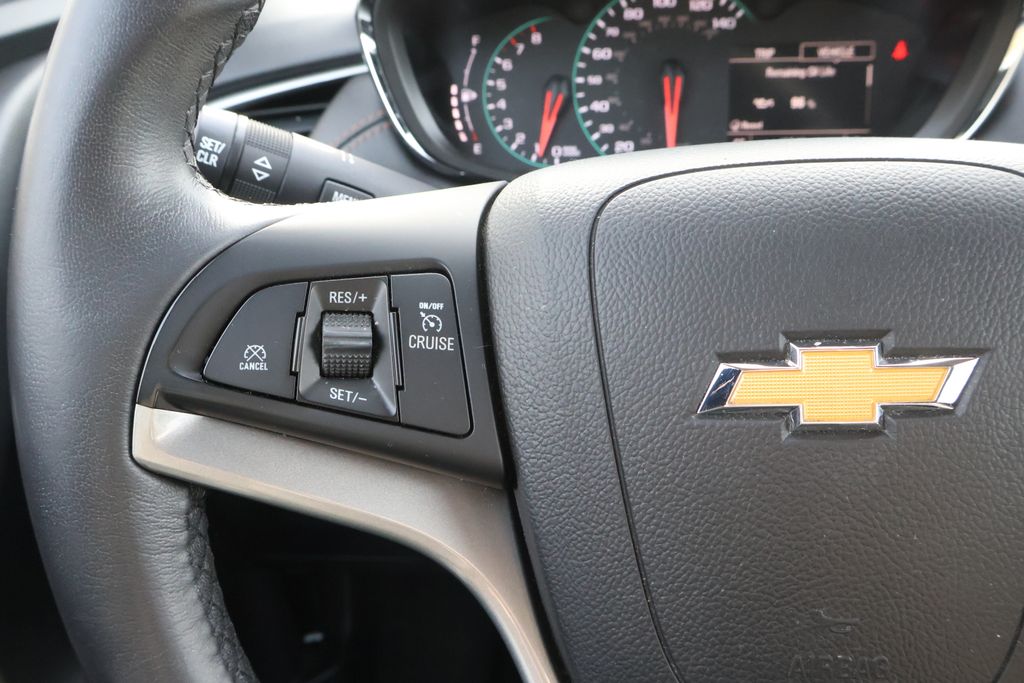 Thumbnail: 2022 Chevrolet Trax - 28