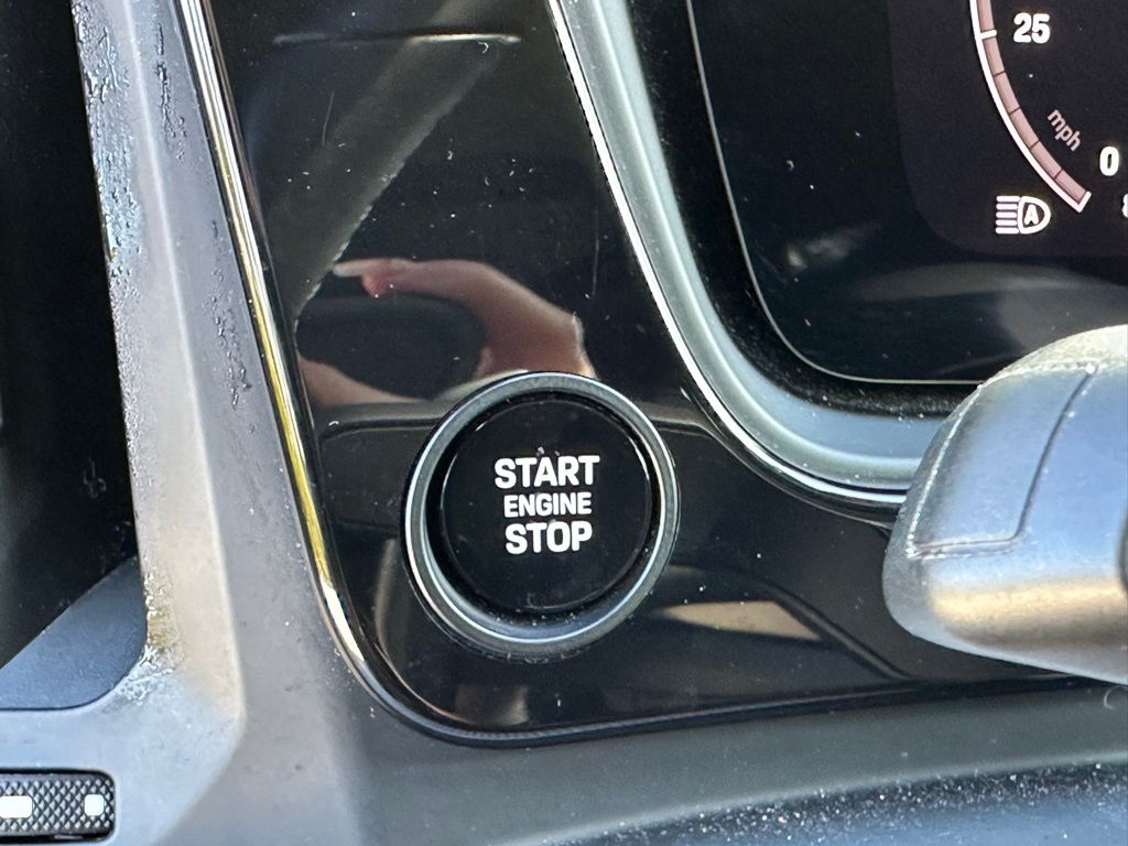 Thumbnail: 2024 Porsche Cayenne - 30