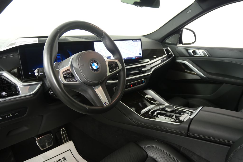 Thumbnail: 2025 BMW X6 - 13