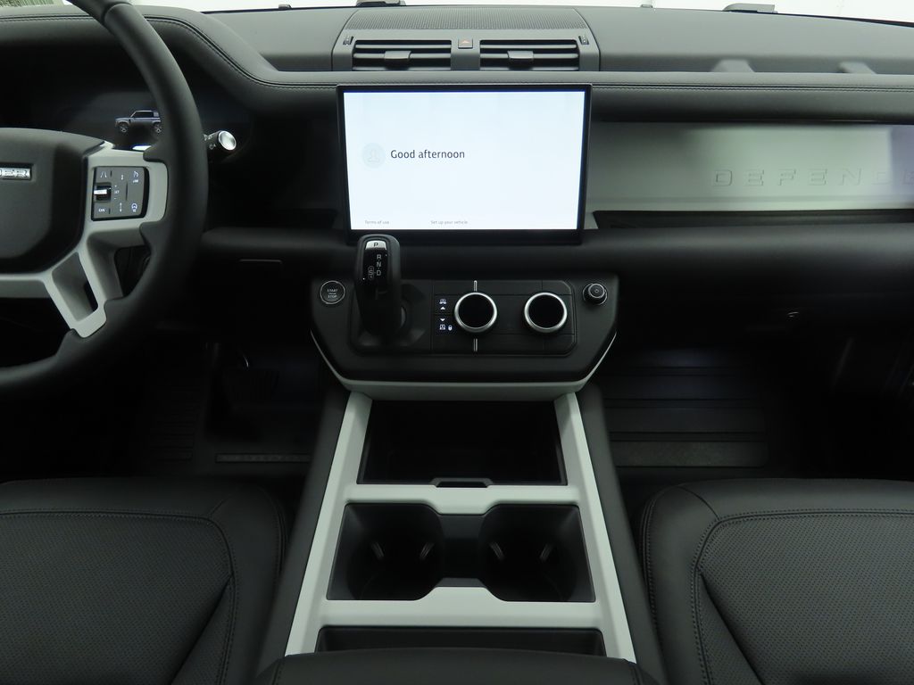 2025 Land Rover Defender 110 13