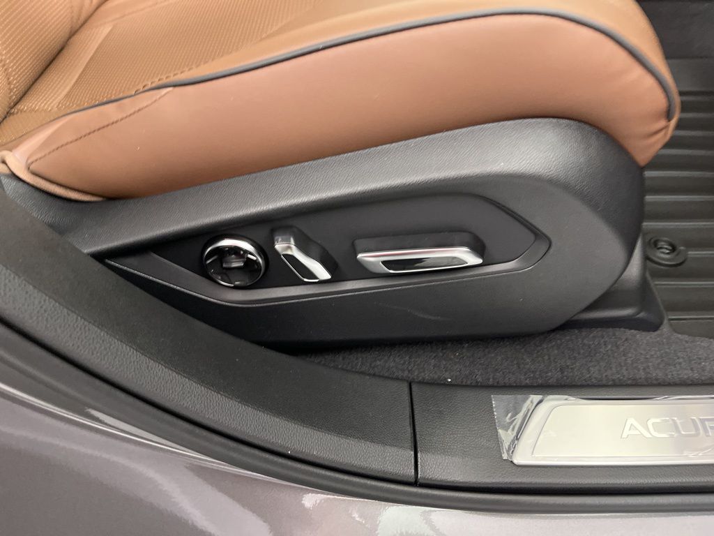 Thumbnail: 2026 Acura RDX - 9