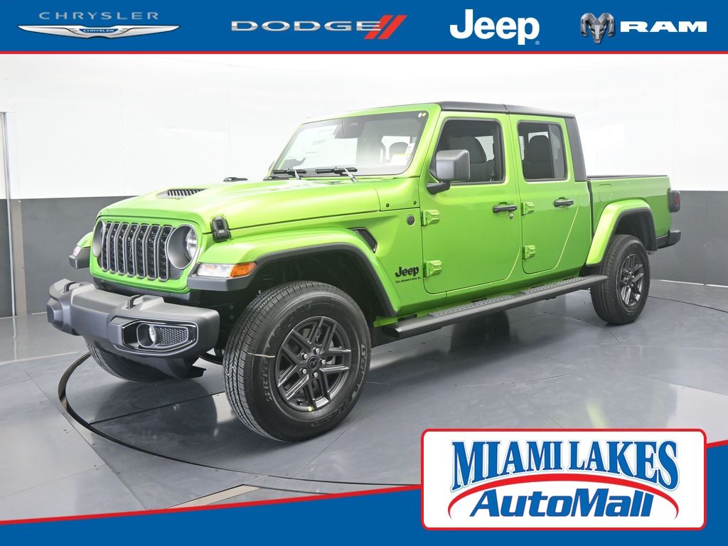 2026 Jeep Gladiator Sport S's photo