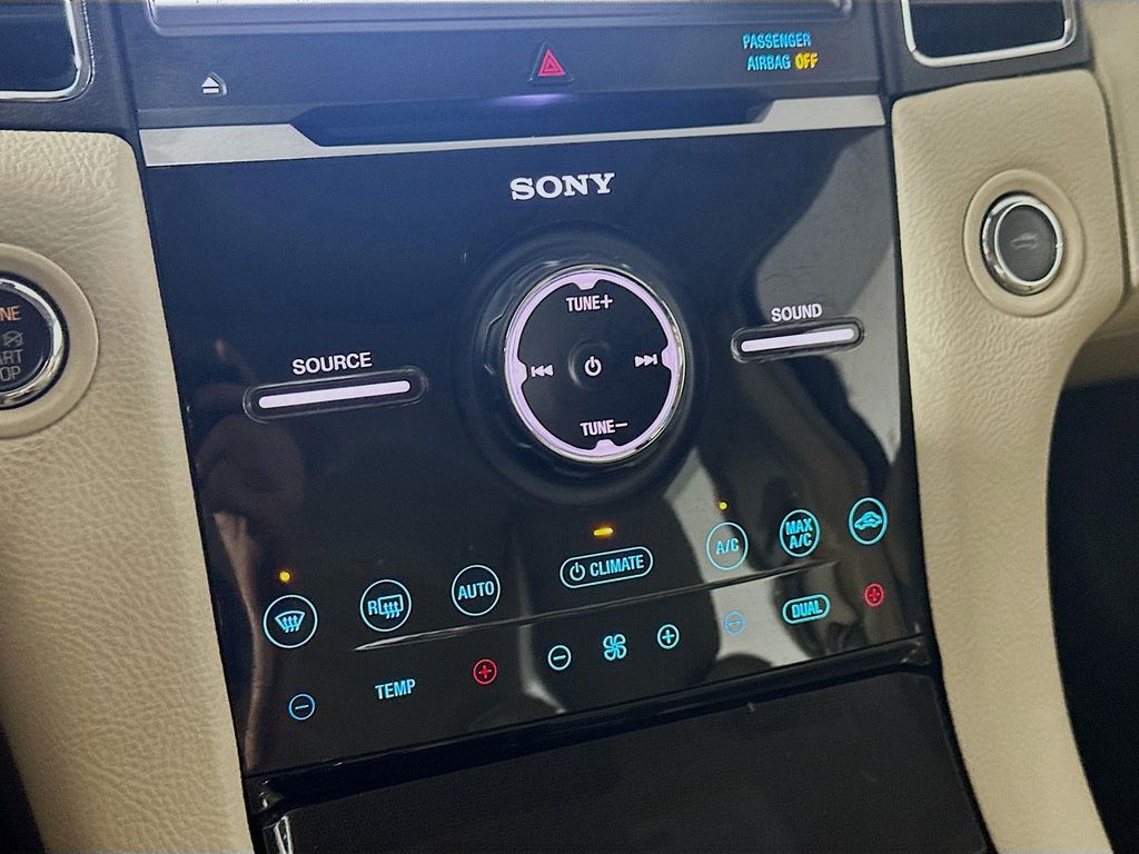 Used 2018 Red Ford Limited image 18