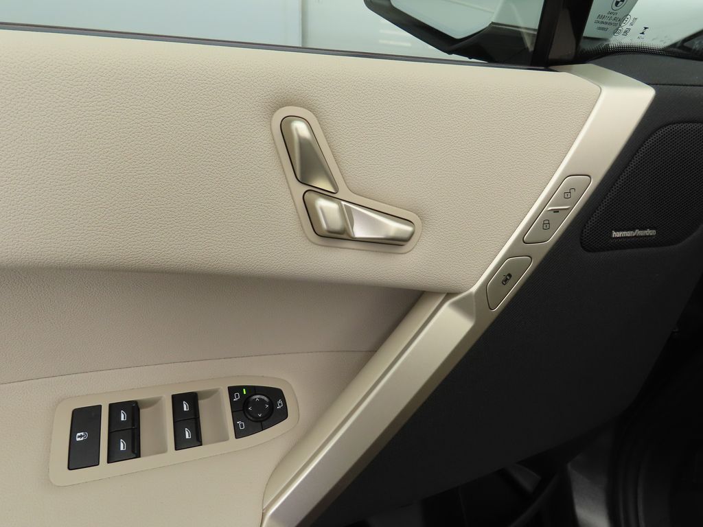 2026 BMW iX  23