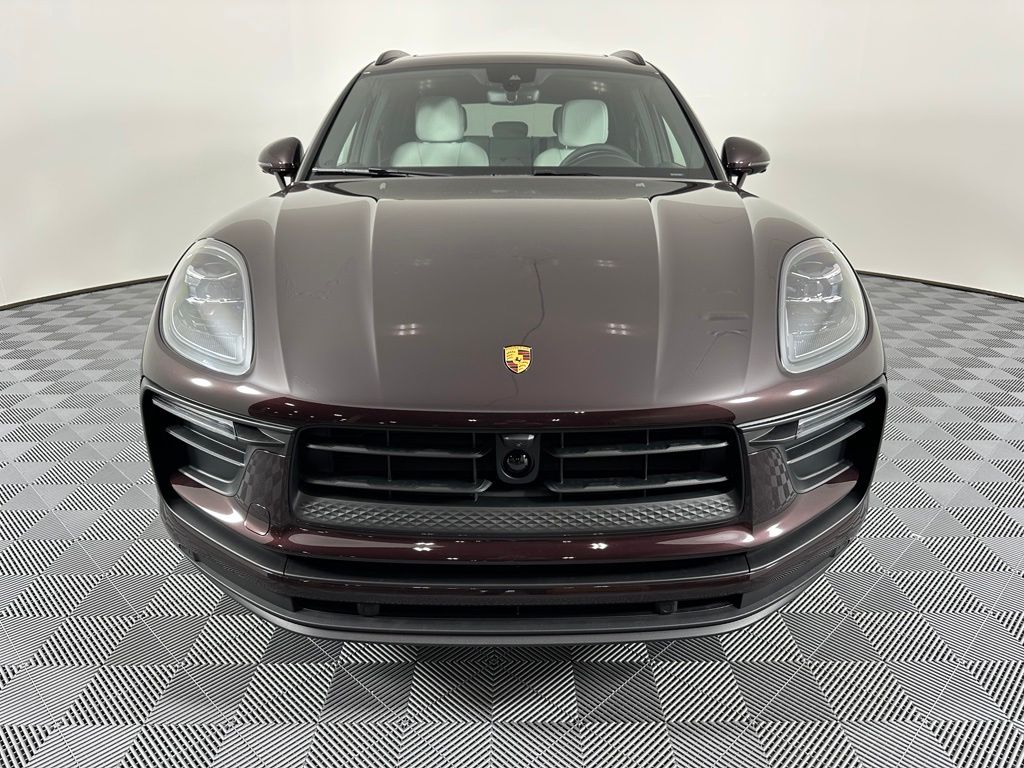 Thumbnail: 2026 Porsche Macan - 8