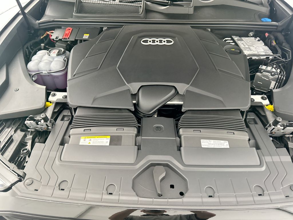 Thumbnail: 2026 Audi Q8 - 28