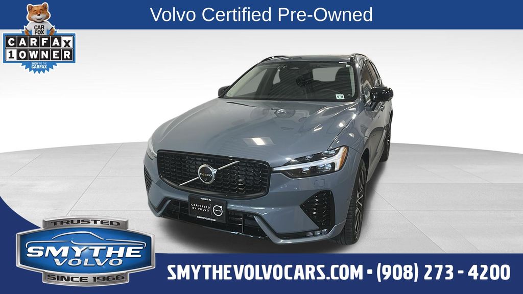 Gray Metallic 2024 Volvo XC60 B5 Plus Dark Theme AWD SUV / Crossover All-Wheel Drive Automatic