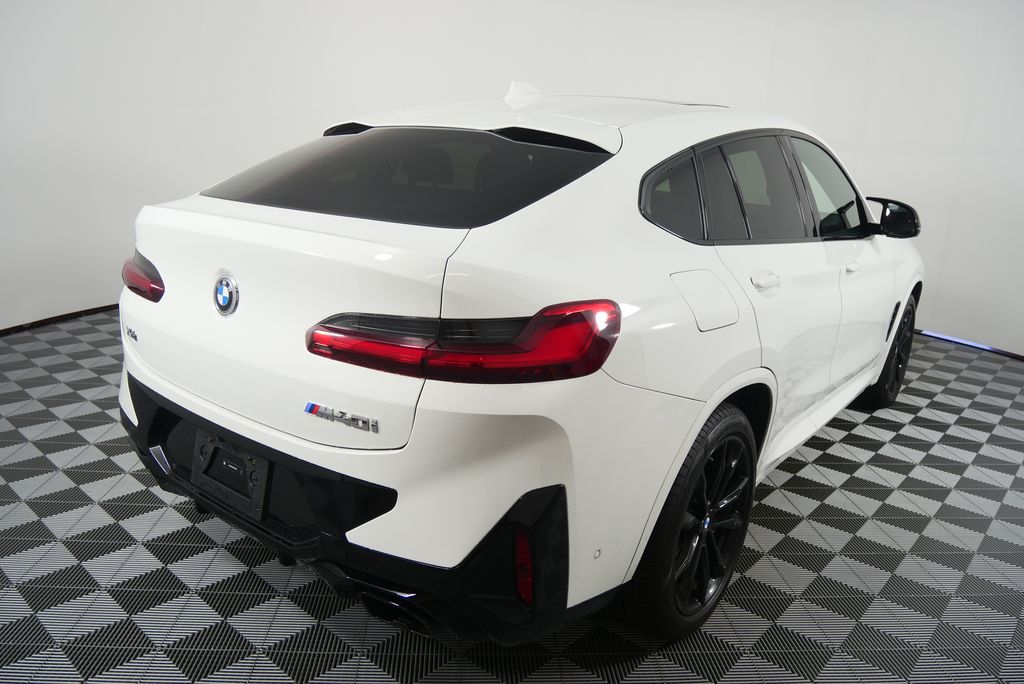 Thumbnail: 2024 BMW X4 - 4