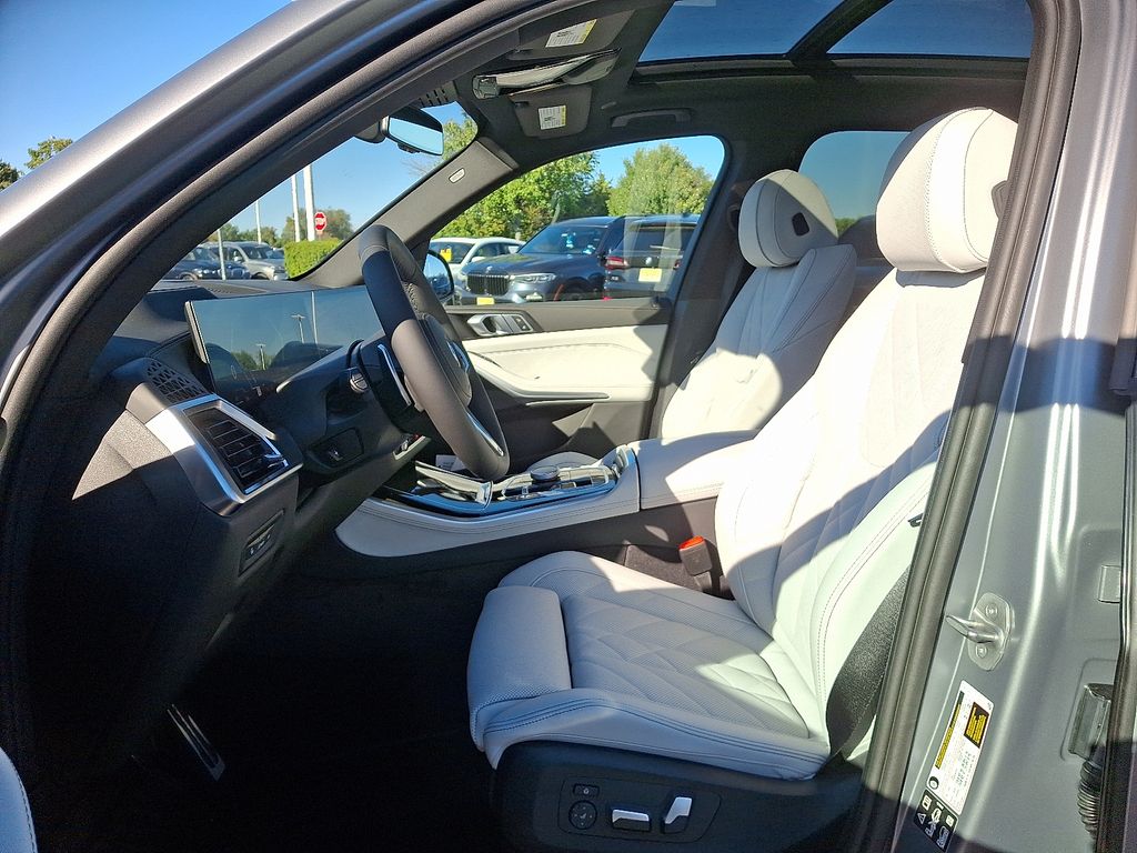 Thumbnail: 2026 BMW X5 - 6