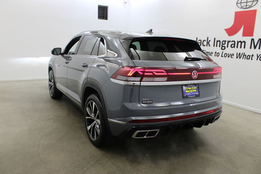 new 2026 Volkswagen Atlas Cross Sport car