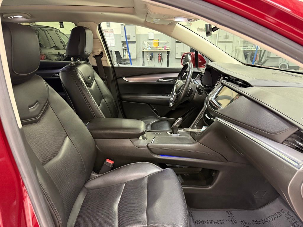 2017 Cadillac XT5 Luxury 30