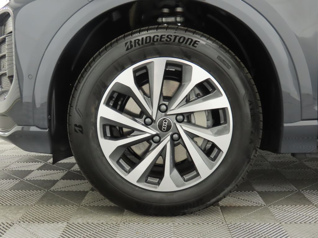 2025 Audi Q6 e-tron Premium 32