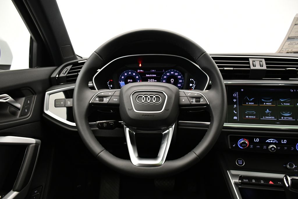 Thumbnail: 2025 Audi Q3 - 23