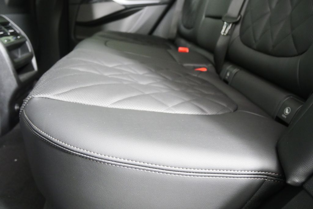 Thumbnail: 2026 BMW X5 - 14