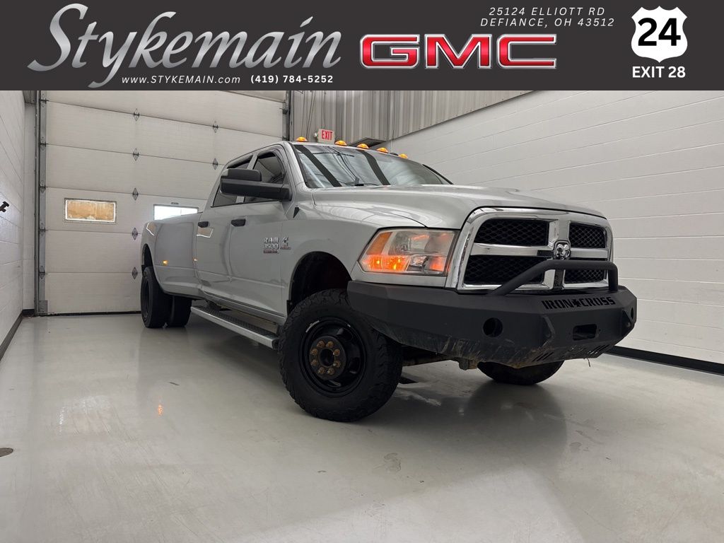 Bright Silver Metallic Clearcoat 2018 RAM 3500 Pickup Truck Four-Wheel Drive 6-Speed Automatic