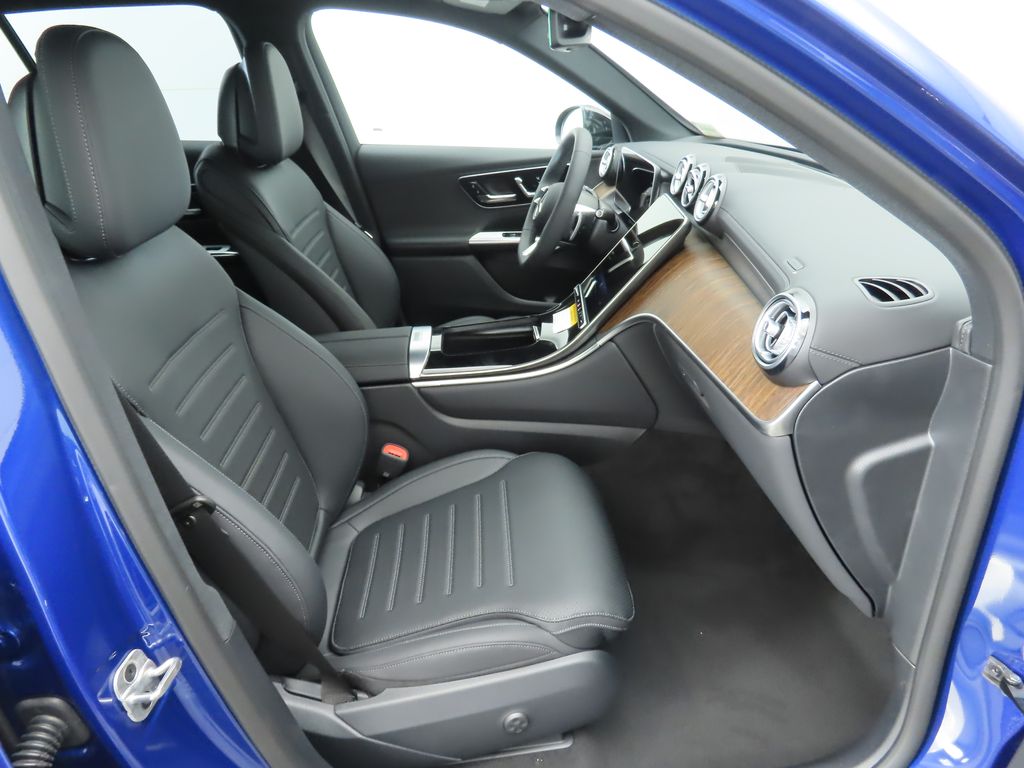 Thumbnail: 2026 Mercedes-Benz GLC - 20