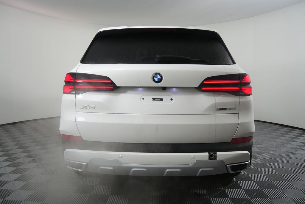 Thumbnail: 2026 BMW X5 - 4