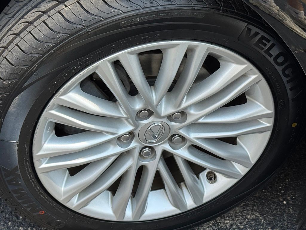 Used 2017 Lexus ES Sedan
