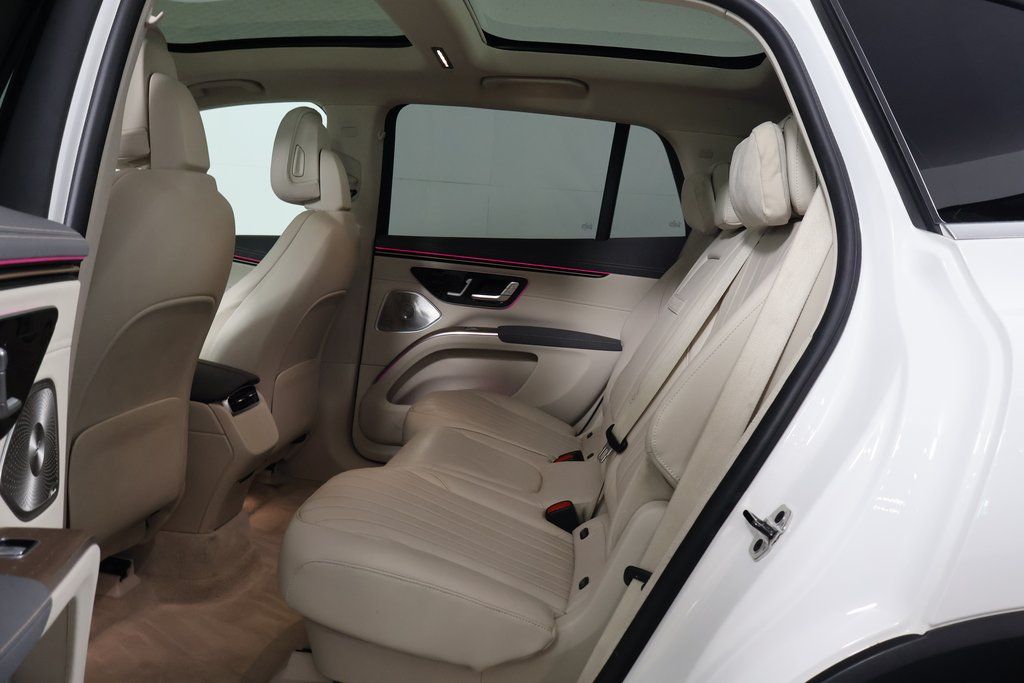 Thumbnail: 2023 Mercedes-Benz EQS - 11