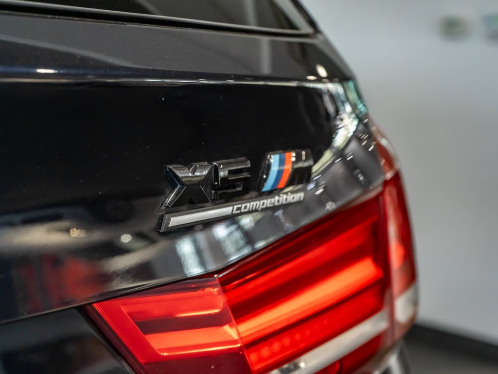 Used 2017 Black BMW  image 33