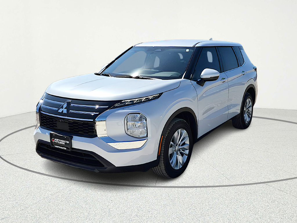 2026 Mitsubishi Outlander ES White at Big Star Chrysler Jeep Dodge Ram 