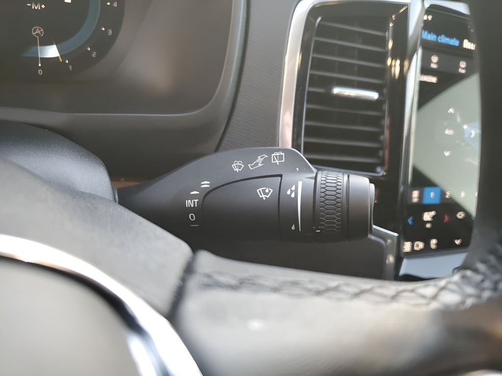 Used Car 2023 Volvo Xc90  B6 Plus 7-seater For Sale Under $40,000 In Austin, Texas