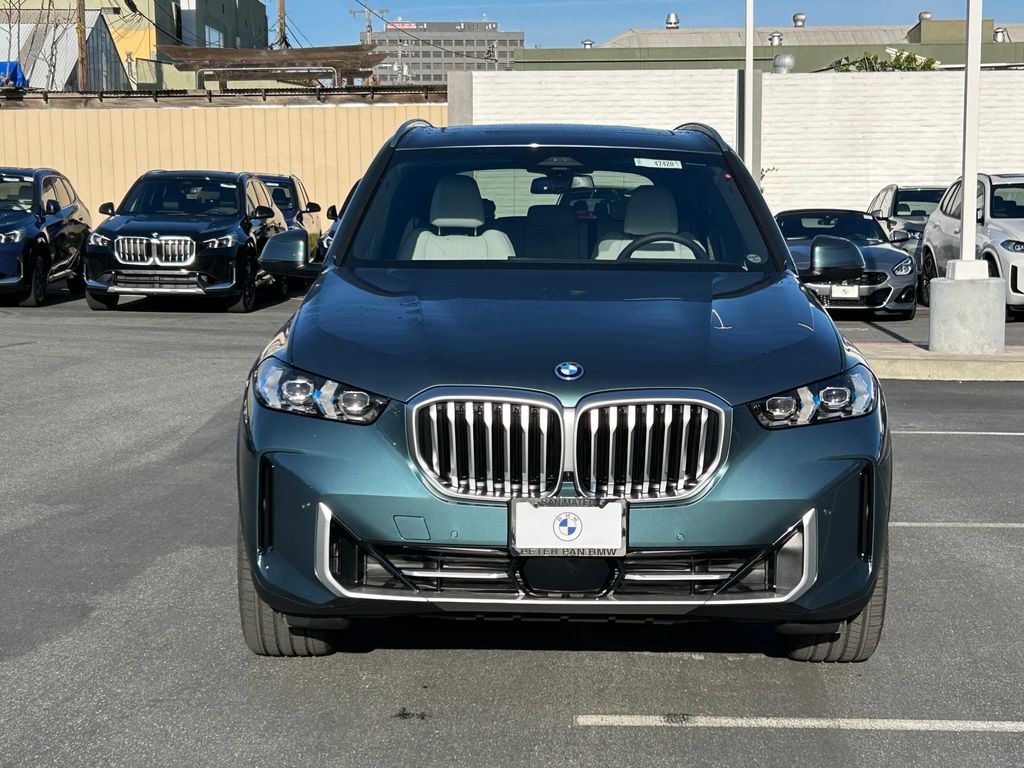 2025 BMW X5 xDrive50e 8