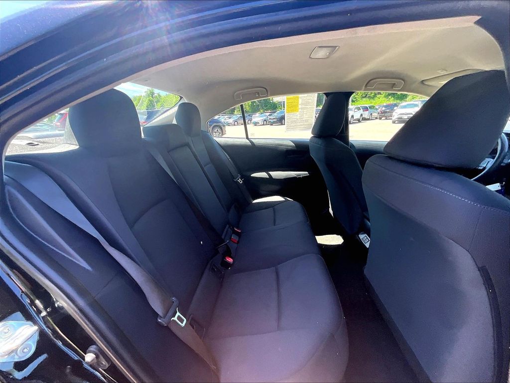 2024 Toyota Corolla — photo 16