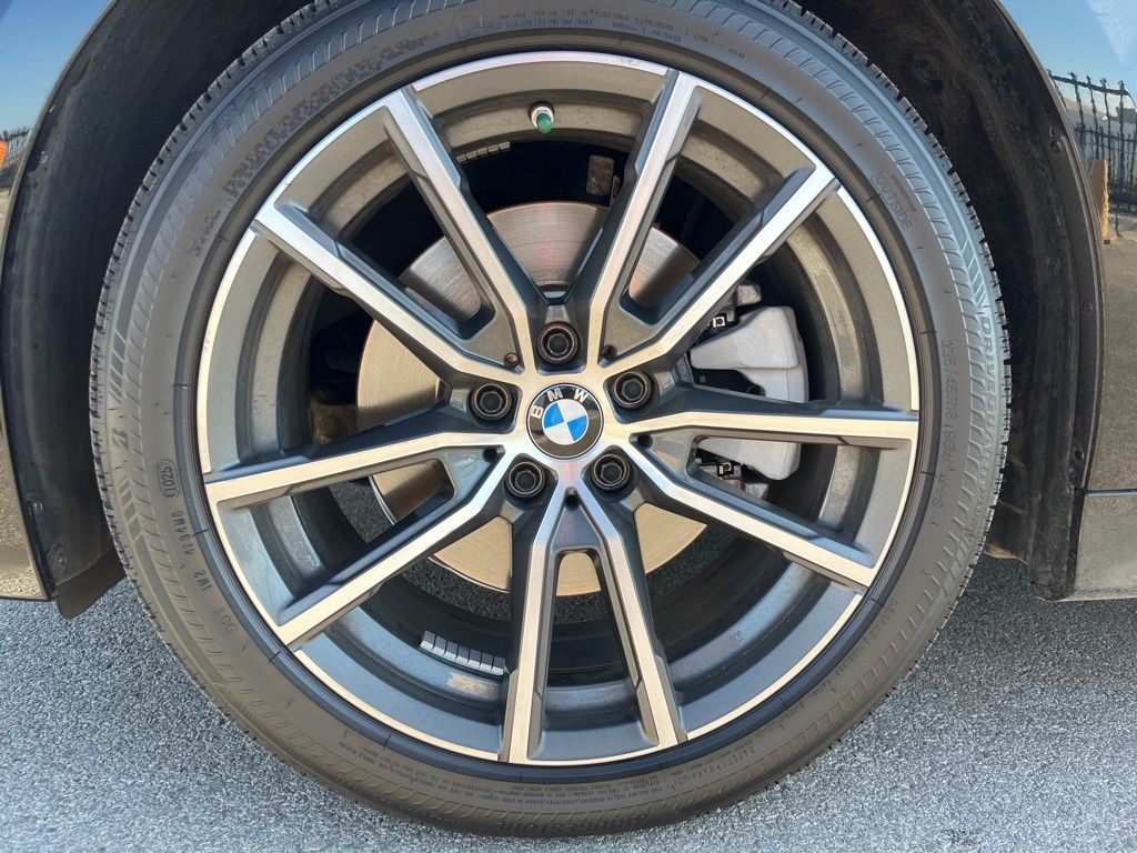 Thumbnail: 2020 BMW 3 Series - 10
