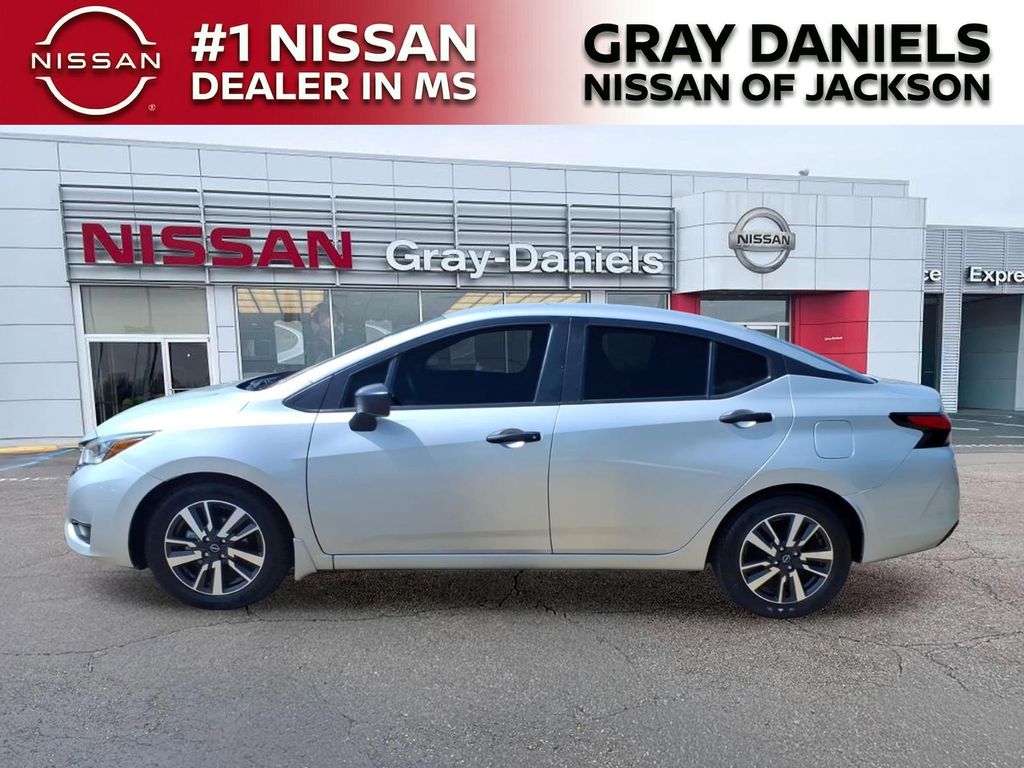 Used 2025 Nissan Versa Sedan
