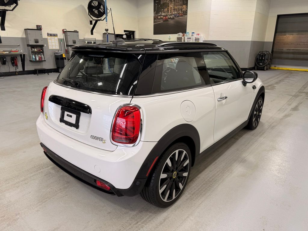 Thumbnail: 2024 MINI Cooper - 7