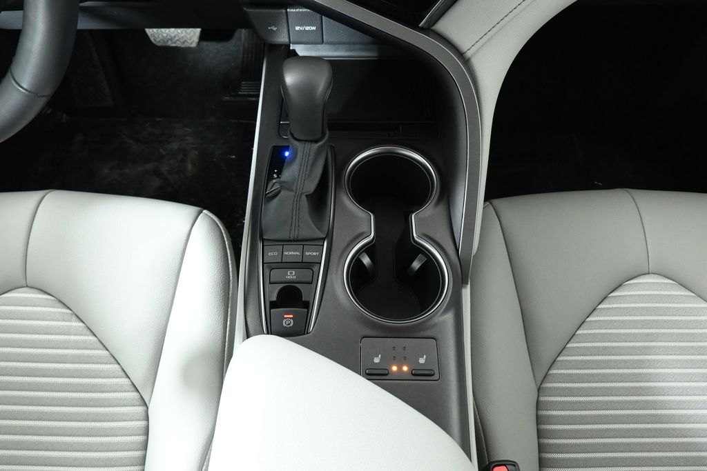 Thumbnail: 2024 Toyota Camry - 23