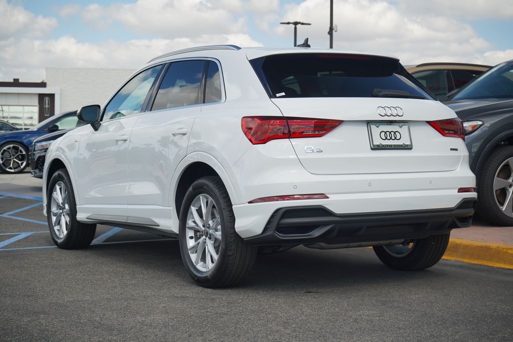 Thumbnail: 2025 Audi Q3 - 3