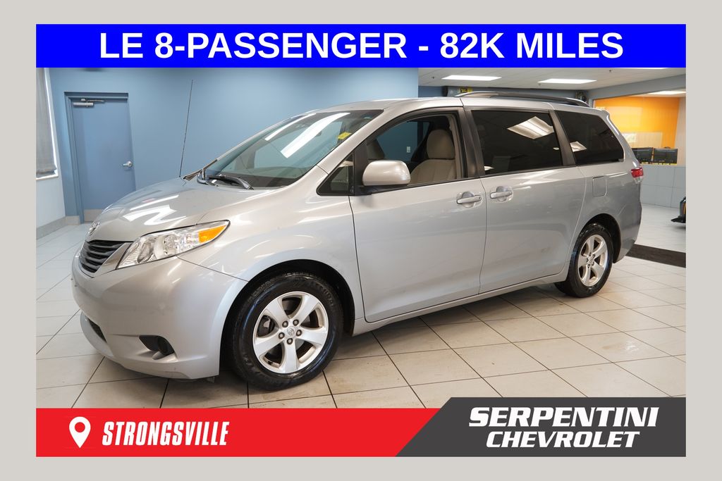 Silver Sky Metallic 2014 Toyota Sienna Minivan Front-Wheel Drive 6-Speed Automatic Overdrive